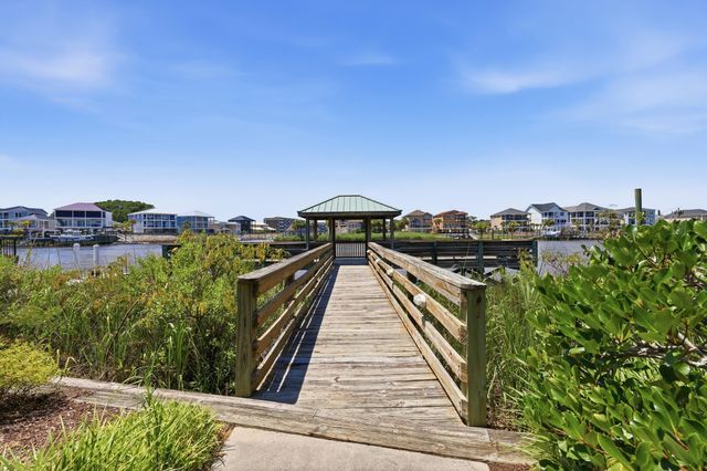1407 Landfall Dr., North Myrtle Beach, SC 29582