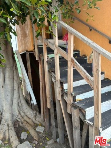 3142 S Halm Avenue, Los Angeles, CA 90034