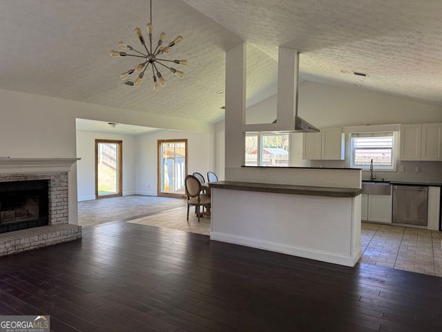 622 Marble Arch Avenue, Lawrenceville, GA 30046