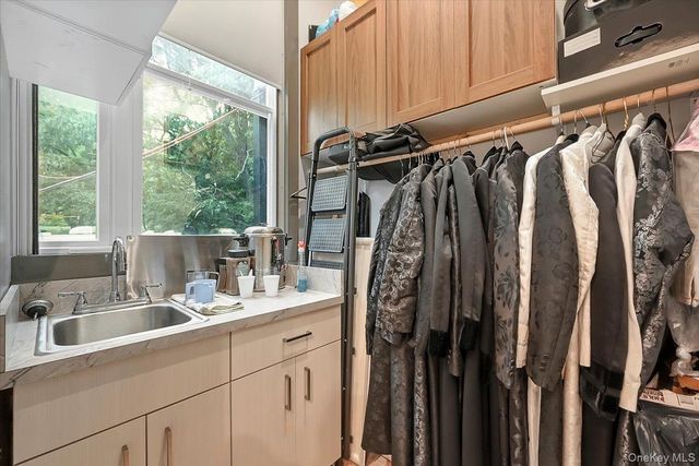 43 Freeland Street, Monroe, NY 10950