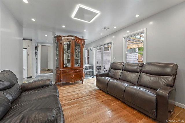 43 Freeland Street, Monroe, NY 10950