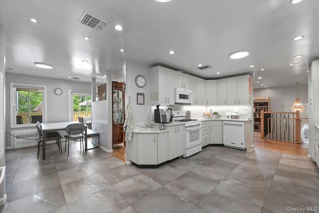 43 Freeland Street, Monroe, NY 10950