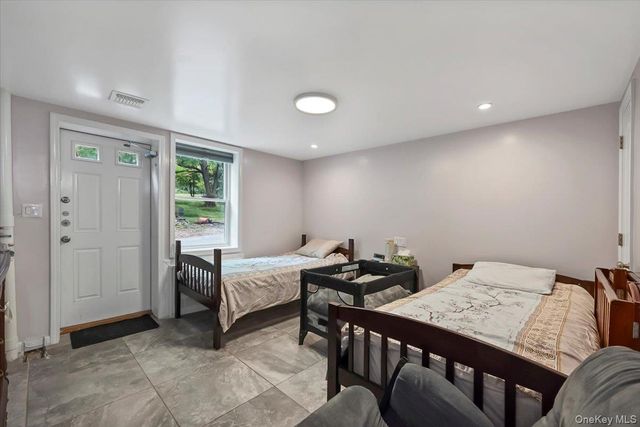 43 Freeland Street, Monroe, NY 10950