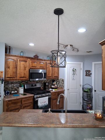 7061 DEVONSHIRE, Spring Branch, TX 78070