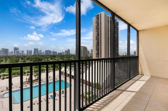 20301 W Country Club Dr 825, Aventura, FL 33180