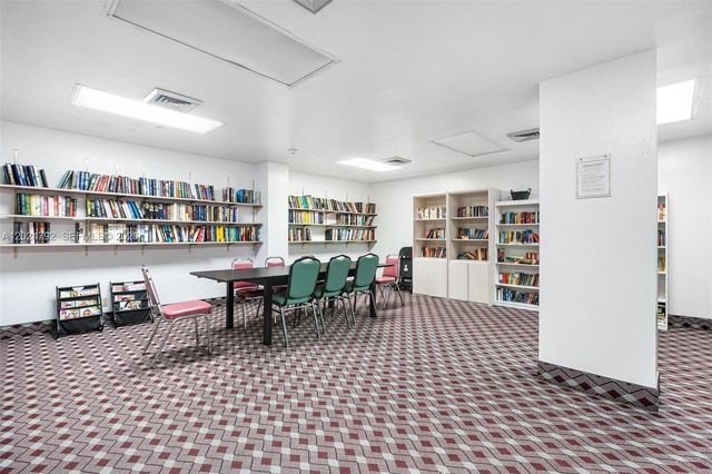 20301 W Country Club Dr 825, Aventura, FL 33180