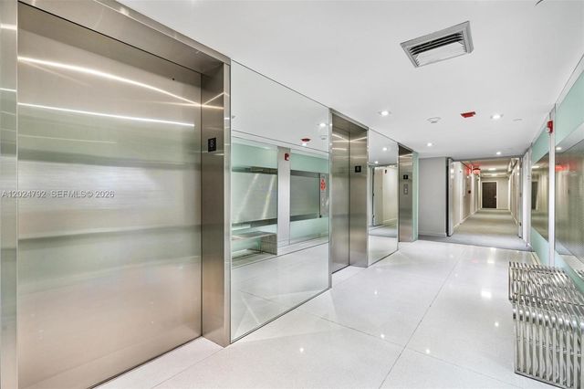 20301 W Country Club Dr 825, Aventura, FL 33180