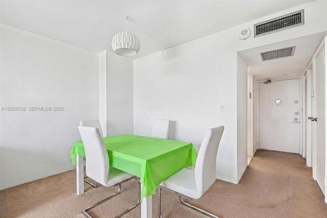 20301 W Country Club Dr 825, Aventura, FL 33180