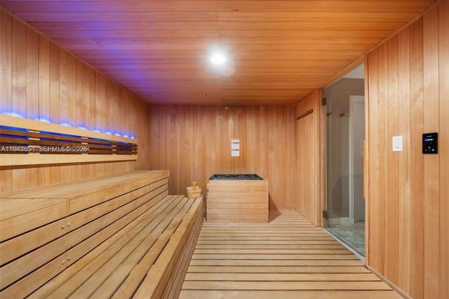 200 Biscayne Boulevard Way 5109, Miami, FL 33131