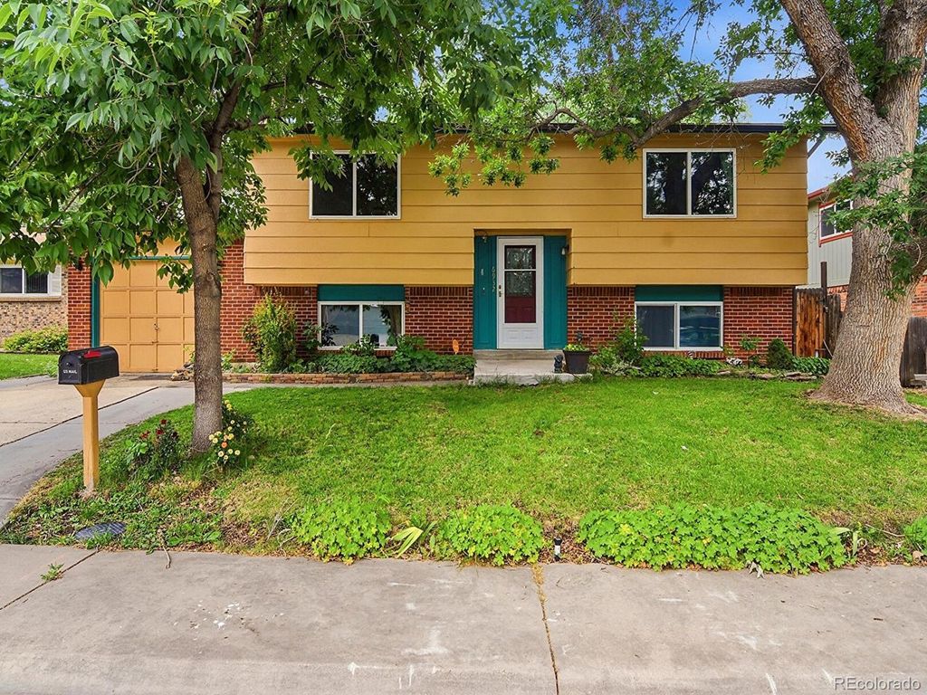 6932 Deframe Ct, Arvada, CO 80004