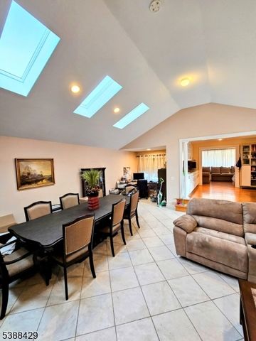 28 Noel Dr, North Arlington Boro, NJ 07031