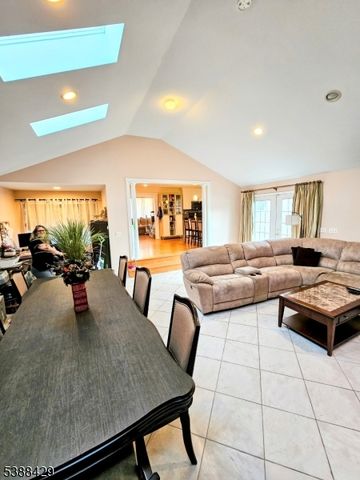 28 Noel Dr, North Arlington Boro, NJ 07031