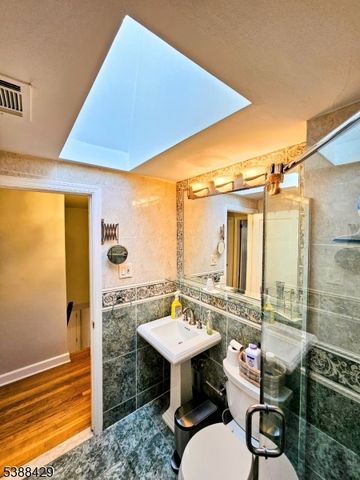 28 Noel Dr, North Arlington Boro, NJ 07031