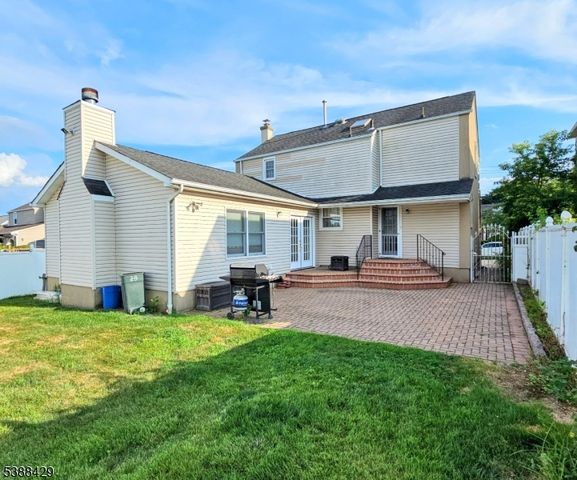28 Noel Dr, North Arlington Boro, NJ 07031