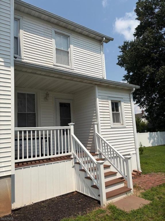 58 Thompson St, Raritan Boro, NJ 08869 — photo 3