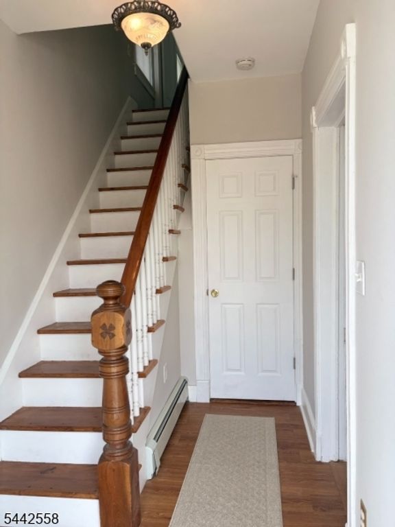 58 Thompson St, Raritan Boro, NJ 08869 — photo 4