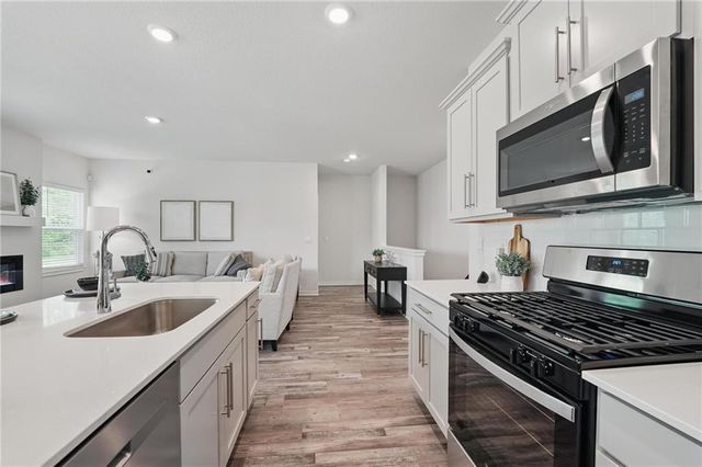 21061 W 217th Court, Spring Hill, KS 66083