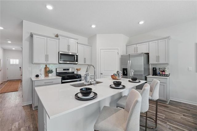 21061 W 217th Court, Spring Hill, KS 66083