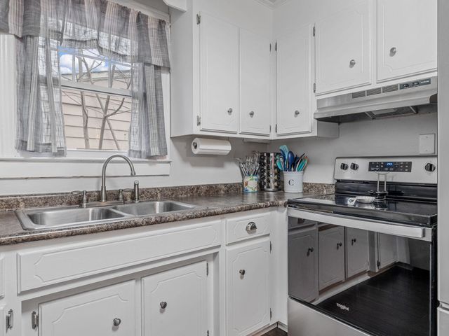 5 Camelot Lane, Greenville, SC 29611