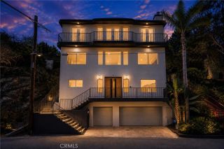 2927 Park Center, Los Angeles, CA 90068