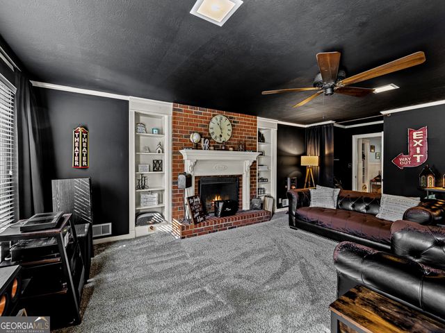 215 Pineywood Road, Griffin, GA 30224