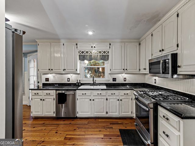 215 Pineywood Road, Griffin, GA 30224