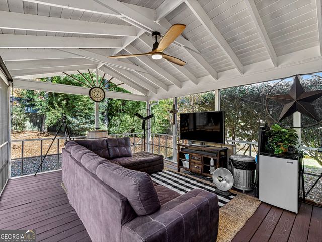 215 Pineywood Road, Griffin, GA 30224