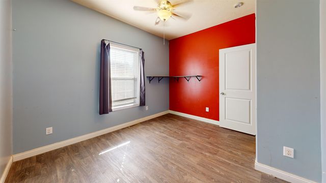 1731 RIVERS EDGE DR SE, Minot, ND 58701
