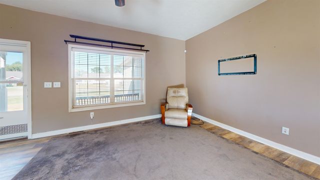 1731 RIVERS EDGE DR SE, Minot, ND 58701