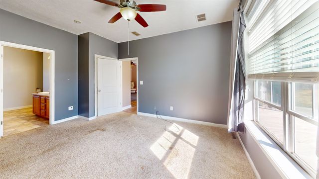 1731 RIVERS EDGE DR SE, Minot, ND 58701