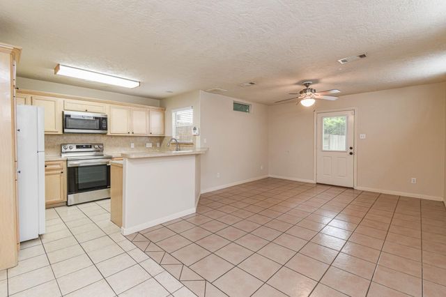 213 Foster Street, Tomball, TX 77375