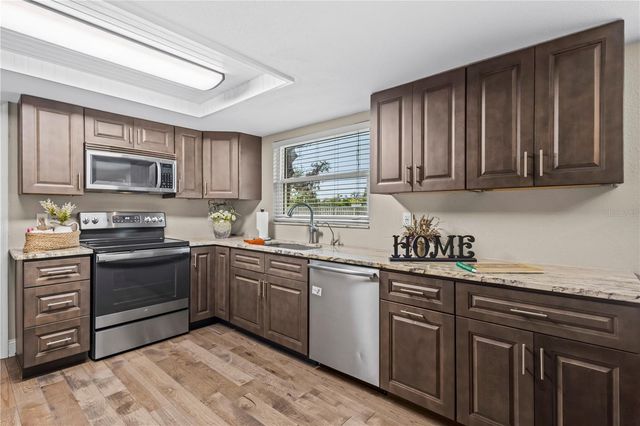 1437 GLENVIEW ROAD, Palm Harbor, FL 34683