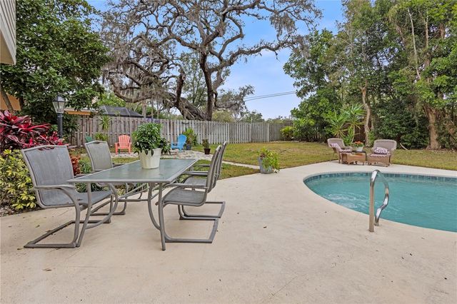 1437 GLENVIEW ROAD, Palm Harbor, FL 34683