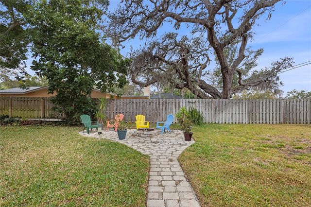 1437 GLENVIEW ROAD, Palm Harbor, FL 34683