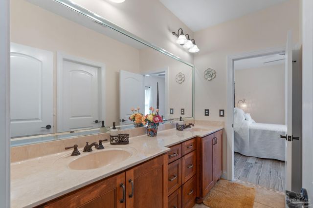 2708 Muirfield Dr, Navarre, FL 32566