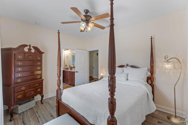 2708 Muirfield Dr, Navarre, FL 32566