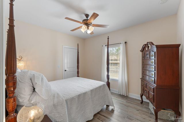 2708 Muirfield Dr, Navarre, FL 32566