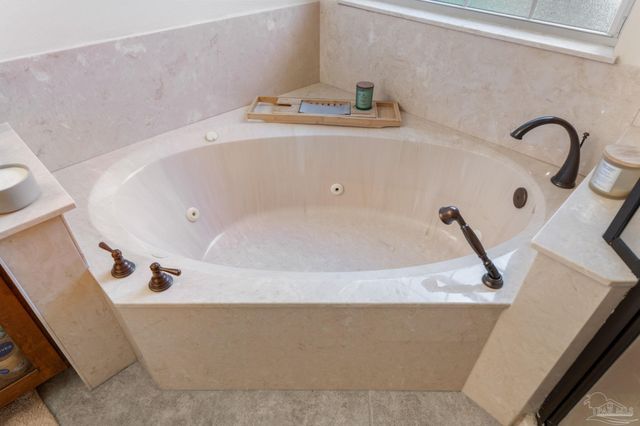 2708 Muirfield Dr, Navarre, FL 32566