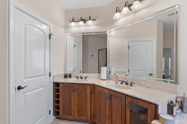 2708 Muirfield Dr, Navarre, FL 32566