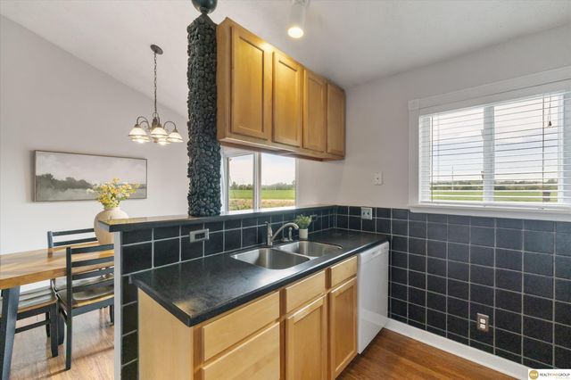 6331 N 128 Street, Omaha, NE 68164