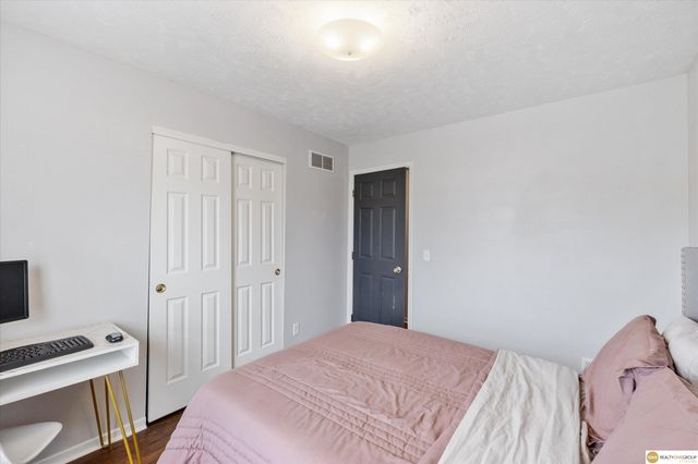 6331 N 128 Street, Omaha, NE 68164