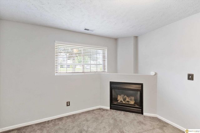 6331 N 128 Street, Omaha, NE 68164