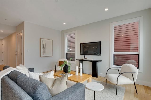 165-167 Bowen Street 3, Boston, MA 02127