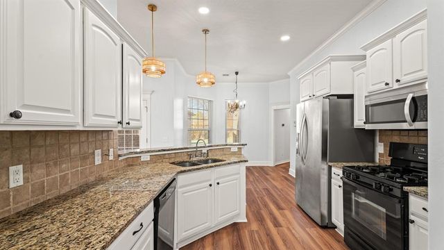 12401 SW 7th Street, Yukon, OK 73099