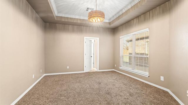 12401 SW 7th Street, Yukon, OK 73099