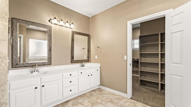 12401 SW 7th Street, Yukon, OK 73099