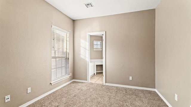 12401 SW 7th Street, Yukon, OK 73099