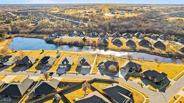 12401 SW 7th Street, Yukon, OK 73099