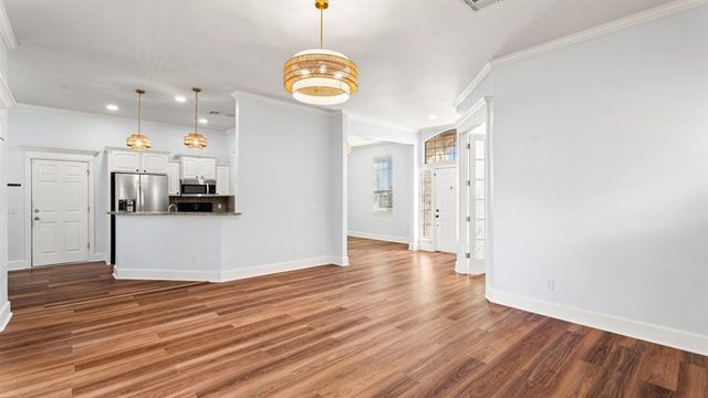 12401 SW 7th Street, Yukon, OK 73099