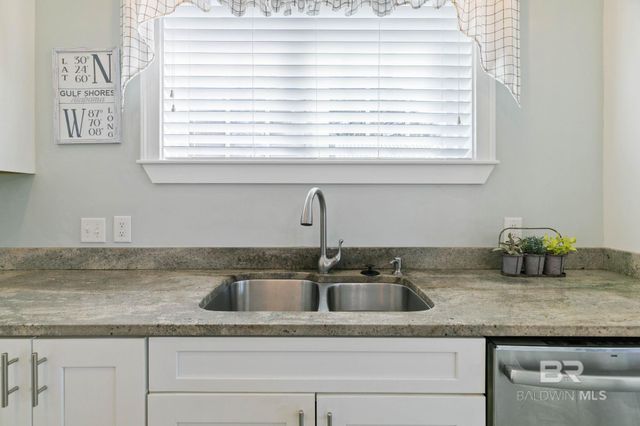 18818 James Road, Gulf Shores, AL 36542